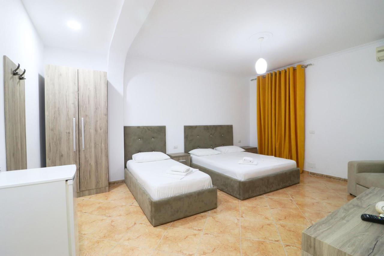 Hotel Kristal Vlorë 外观 照片